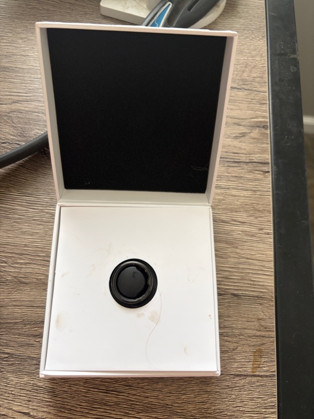 Oura gen 3 smart Ring!! Does have an app with a  monthly  subscription